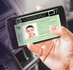 Fraudadores vendem na internet carteiras de motoristas digitais falsificadas