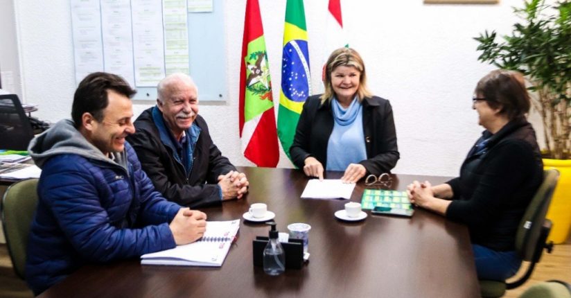 Cleide Mosca assume a presidência da AD de Voleibol Cleide Mosca assume a presidência da AD de Voleibol