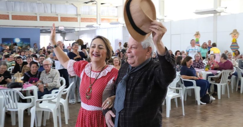 Cerca de 450 pessoas participaram da festa julina para o clube de mães em Jaraguá do Sul Cerca de 450 pessoas participaram da festa julina para o clube de mães em Jaraguá do Sul
