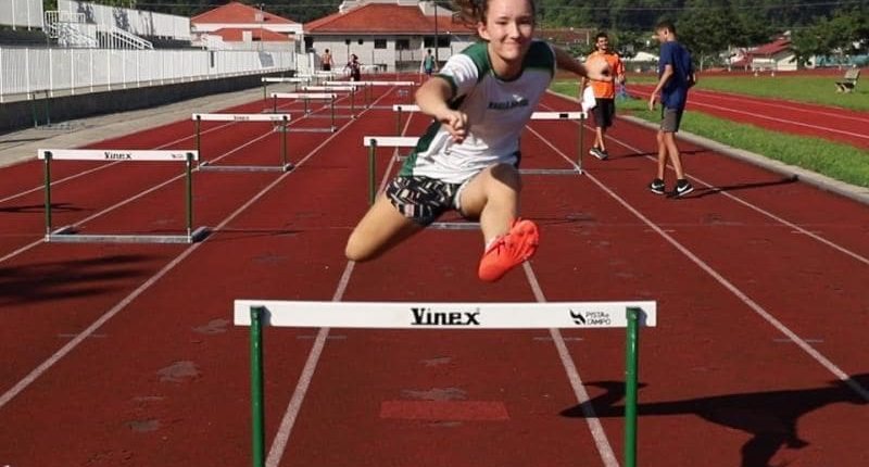 Atleta jaraguense é convocada para representar Brasil no Mundial de Atletismo sub-20 Atleta jaraguense é convocada para representar Brasil no Mundial de Atletismo sub-20