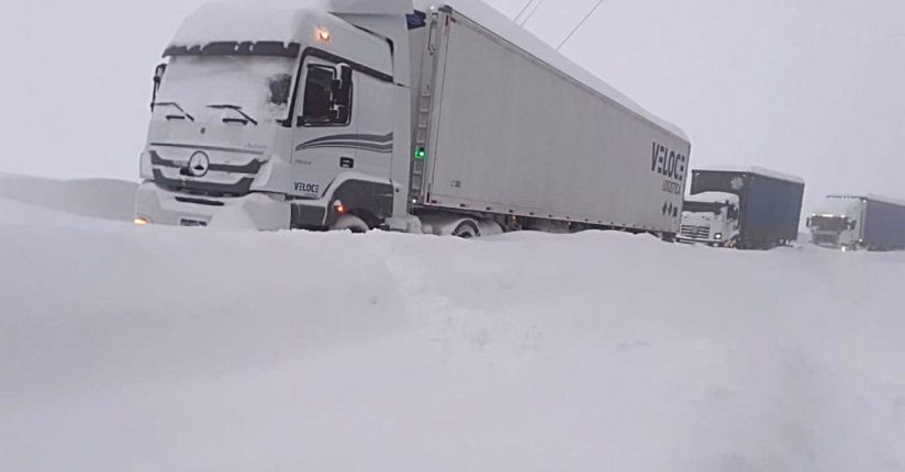 Caminhoneiro de Concórdia está preso em forte nevasca entre Chile e Argentina