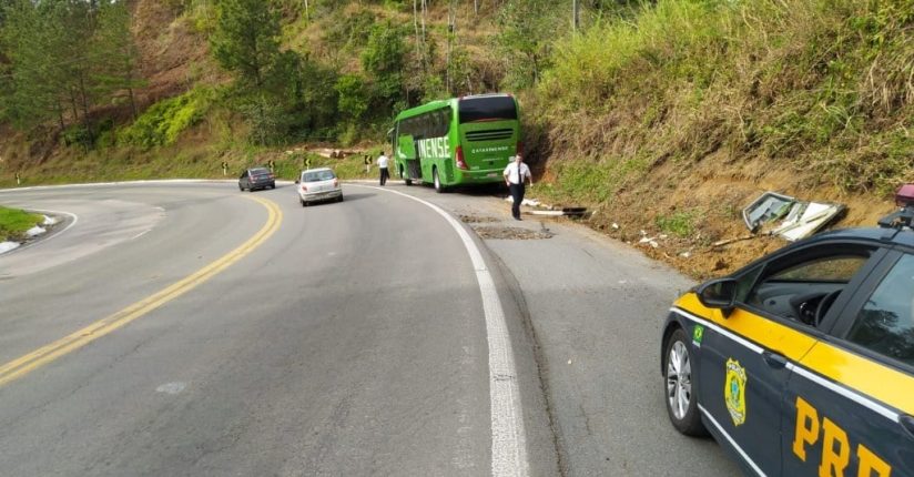 Idosa fica ferida após ônibus sair da pista na BR-280 em Corupá