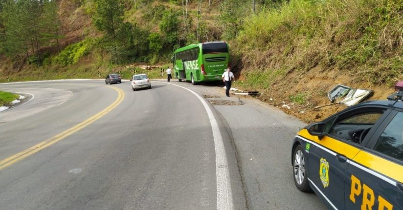 Idosa fica ferida após ônibus sair da pista na BR-280 em Corupá Idosa fica ferida após ônibus sair da pista na BR-280 em Corupá