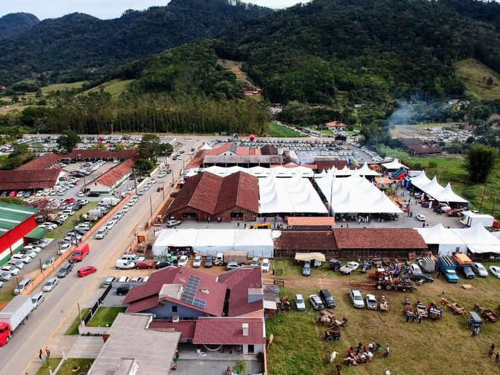 Público numeroso participa da programação da Kolonistenfest