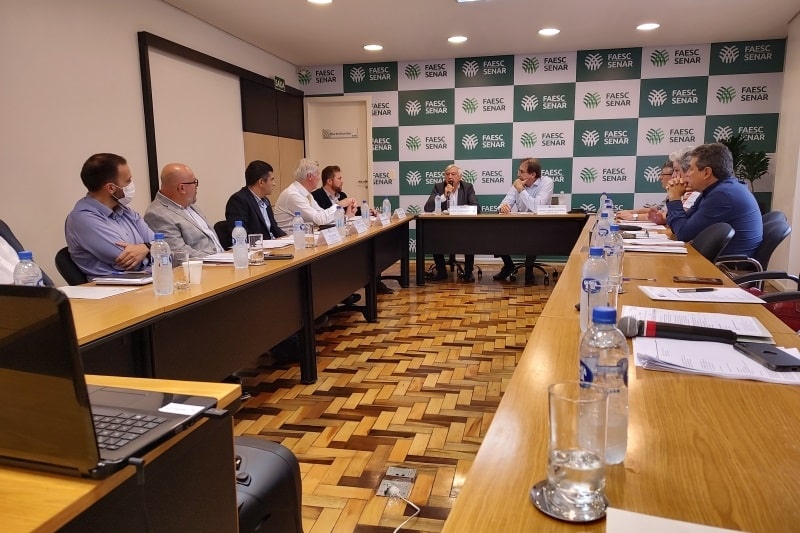 Federações reclamam da falta de diálogo do governo do Estado