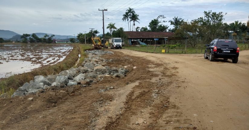Mais 2,1 km da Estrada Rio Molha serão licitados em Massaranduba