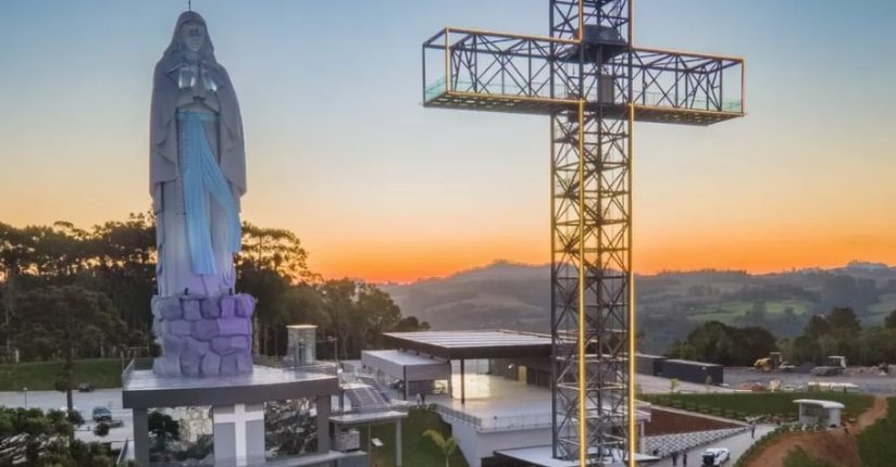Santuário com cruz de 50 metros e monumento gigante é inaugurado em Ituporanga