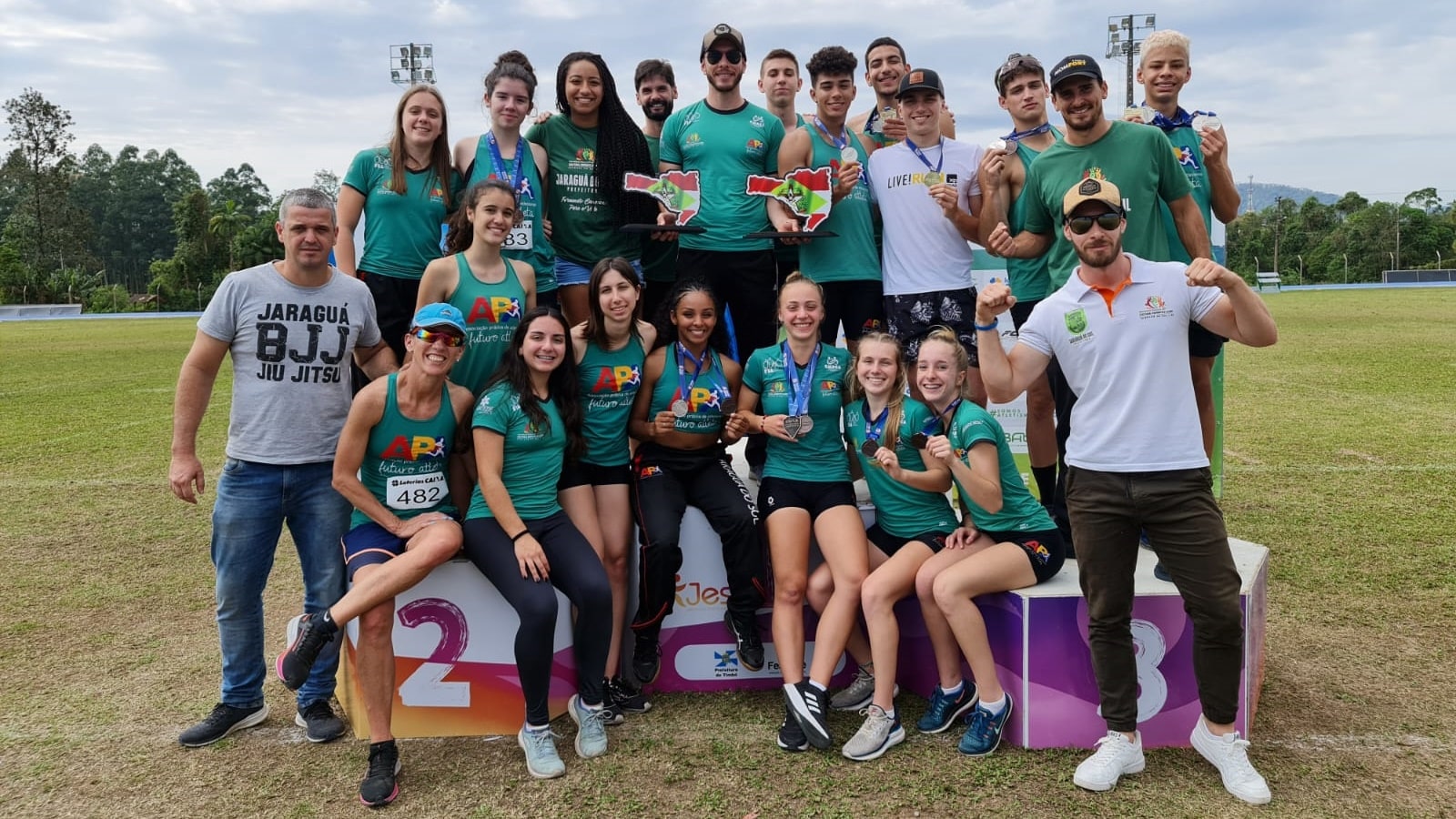 Delegação de atletismo conquista título geral de campeão masculino e vice-campeã feminino no Estadual sub-23