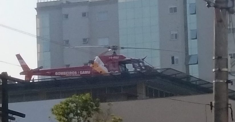 Homem é prensado por objeto metálico em São João do Itaperiú Homem é prensado por objeto metálico em São João do Itaperiú