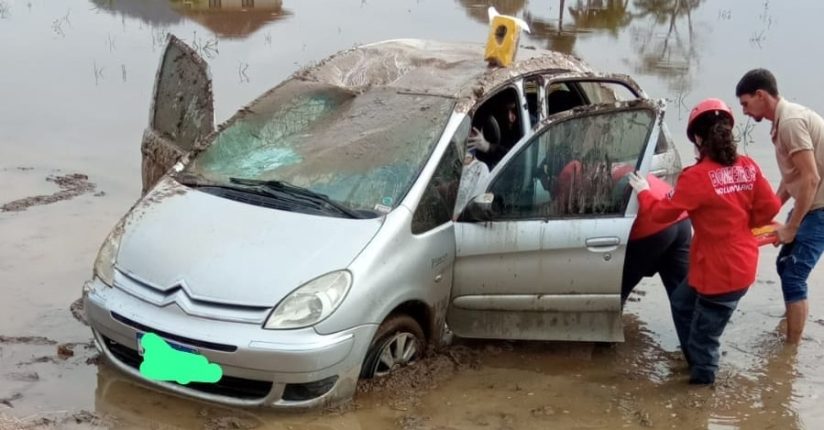 Saída de pista seguido de capotamento movimenta bombeiros de Massaranduba Saída de pista seguido de capotamento movimenta bombeiros de Massaranduba