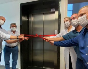 Hospital Santo Antônio de Guaramirim recebe elevador por meio da parceria público-privada