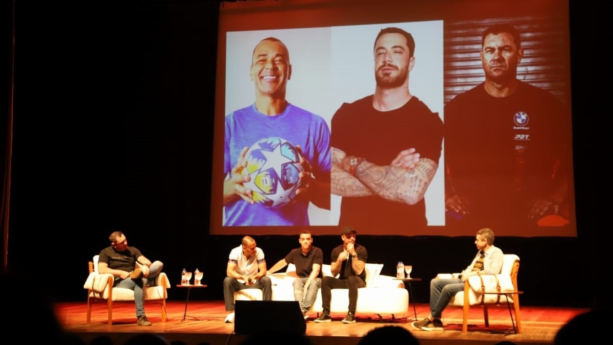 Teatro da Scar lota no bate-papo com craques na última quinta-feira