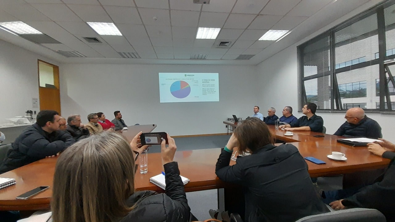 Município apresenta programa para industrialização sustentável em  Jaraguá do Sul