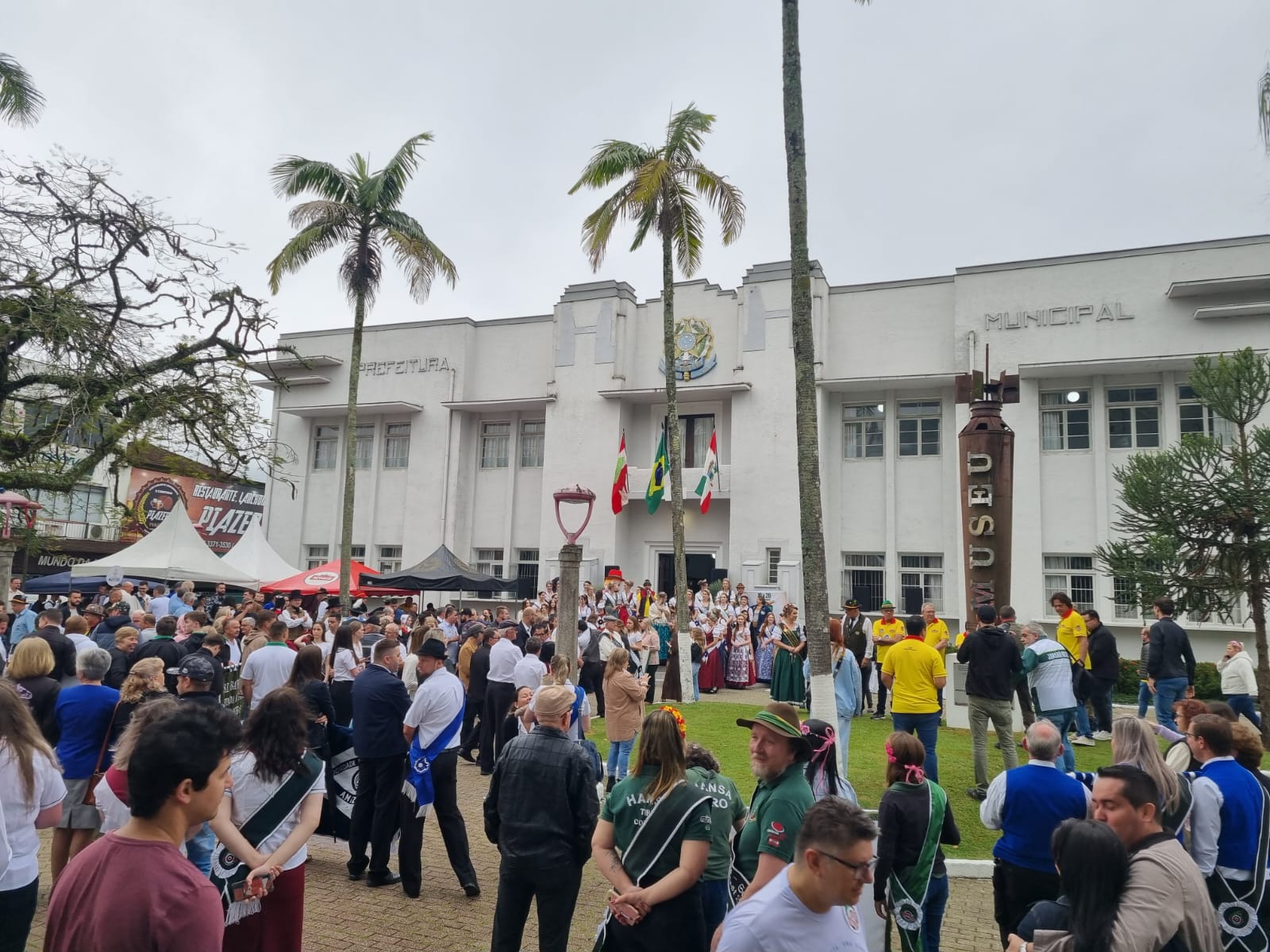 Schützenbaum movimenta centro da cidade