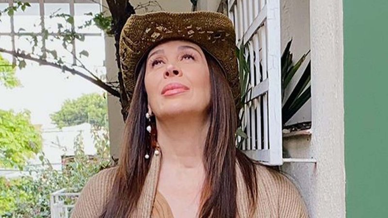 Claudia Raia exibe barriga e fala de estimulação hormonal que resultou em gravidez