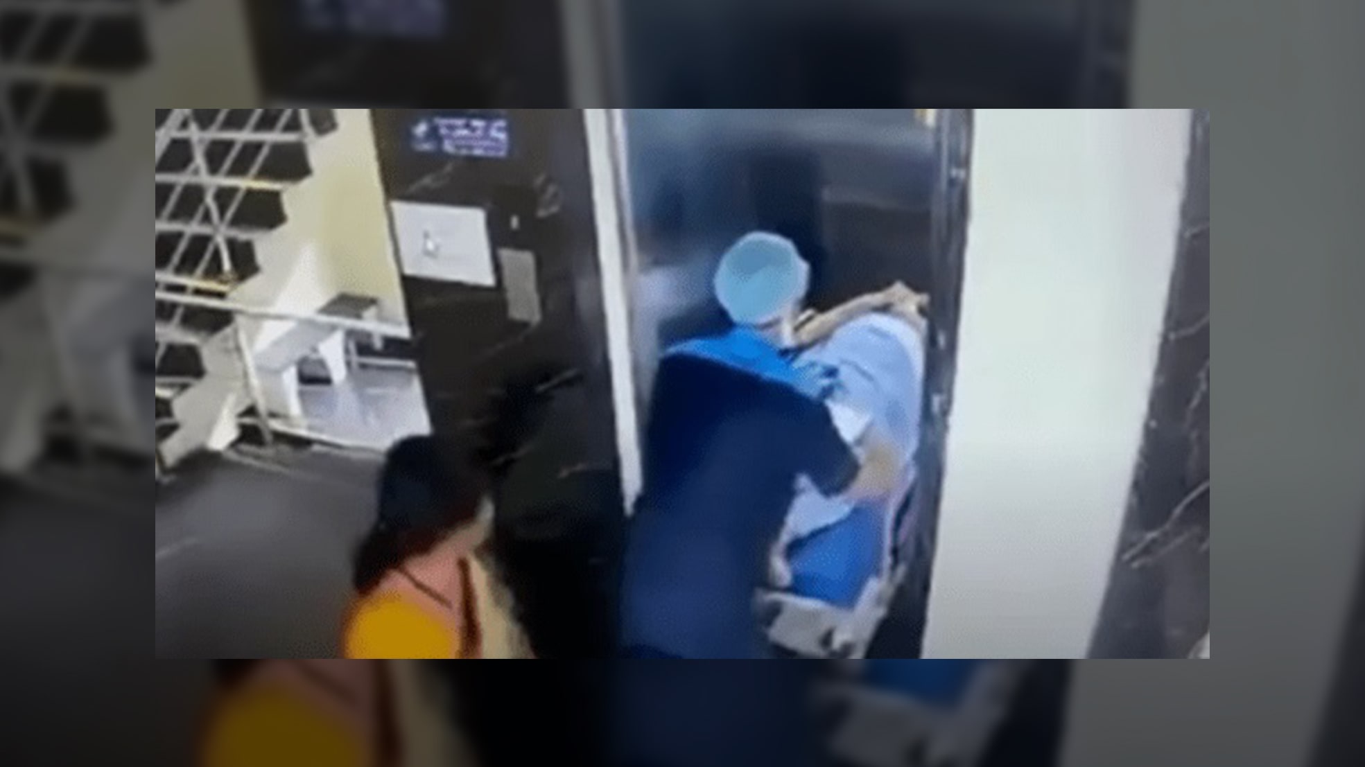 Elevador de hospital despenca com paciente em coma