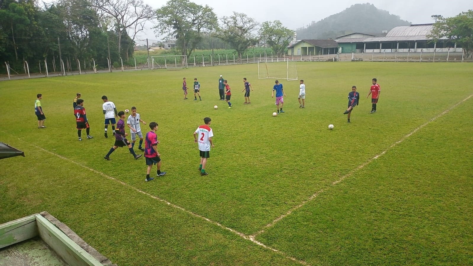Projeto Escolinhas de Futebol de Campo tem início em Schroeder