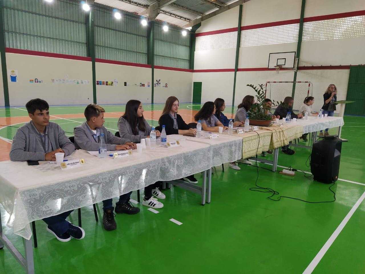 Escola São Pedro recebe sessão itinerante da Câmara Mirim