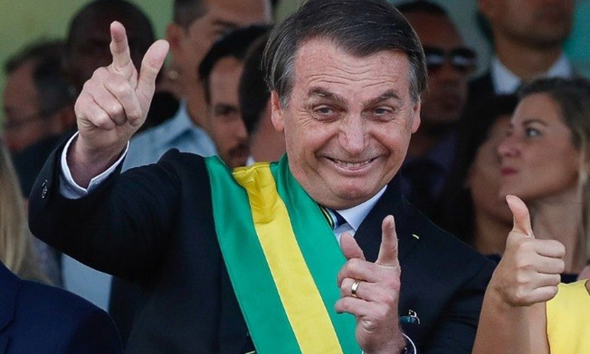 Bolsonaro decide não passar faixa a Lula e viajará para os EUA