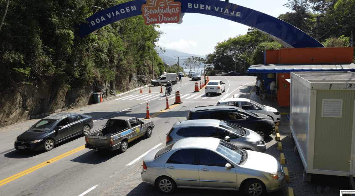 Bombinhas volta a cobrar TPA e altera preço de tarifas; confira