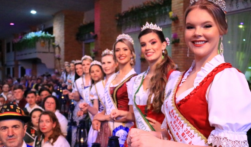 32ª Schützenfest abre com público recorde para a primeira noite