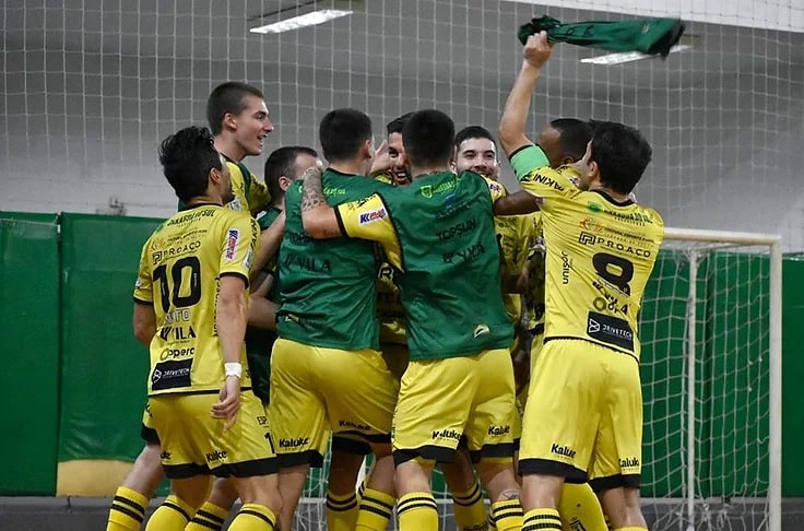 Jaraguá bate Blumenau e ganha título dos Jasc 2022 no futsal