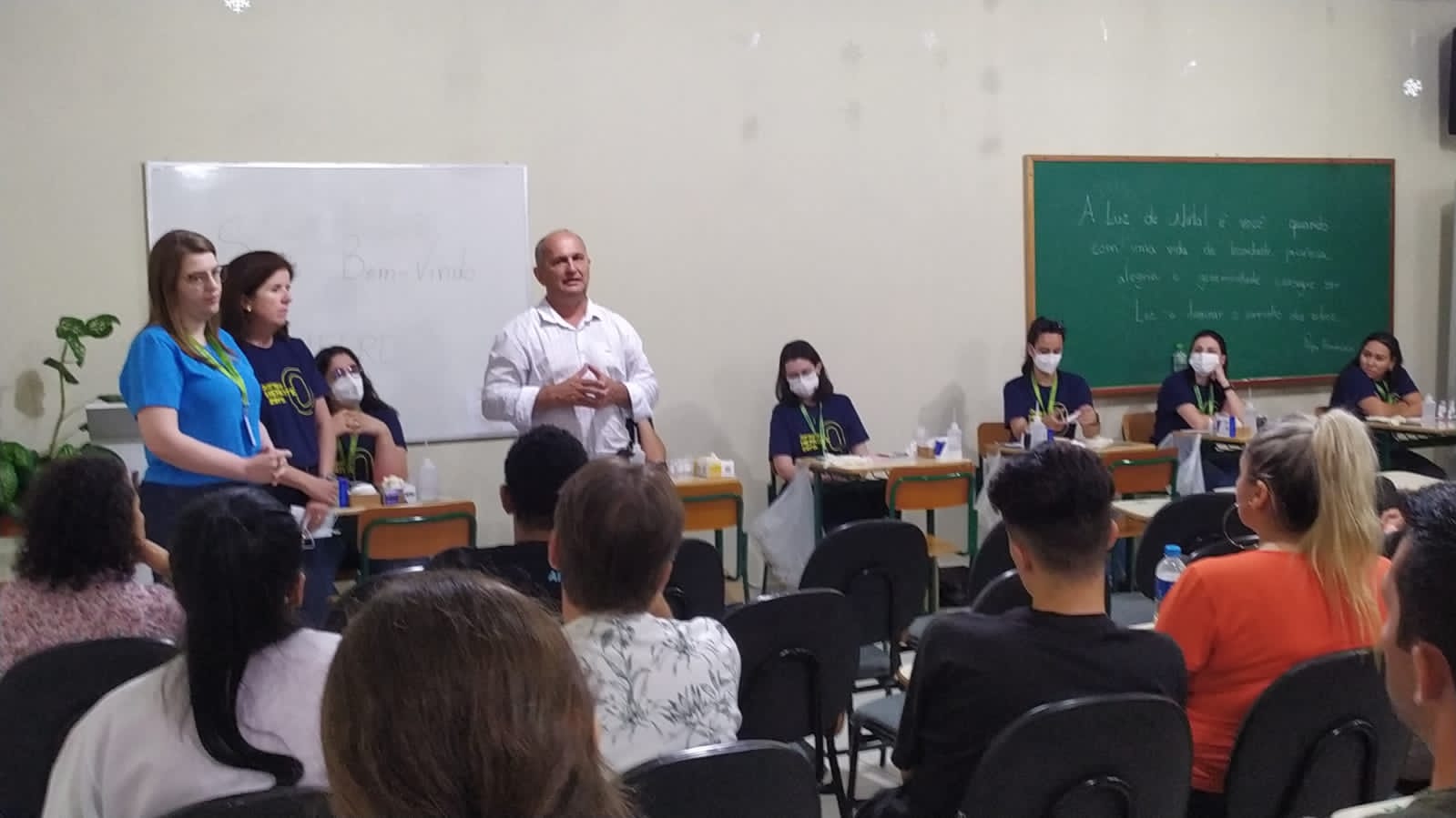 Saúde realiza ação no Centro de Educação de Jovens e Adultos