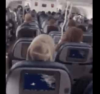 VÍDEO: avião com 278 passageiros sofre turbulência e deixa diversos feridos