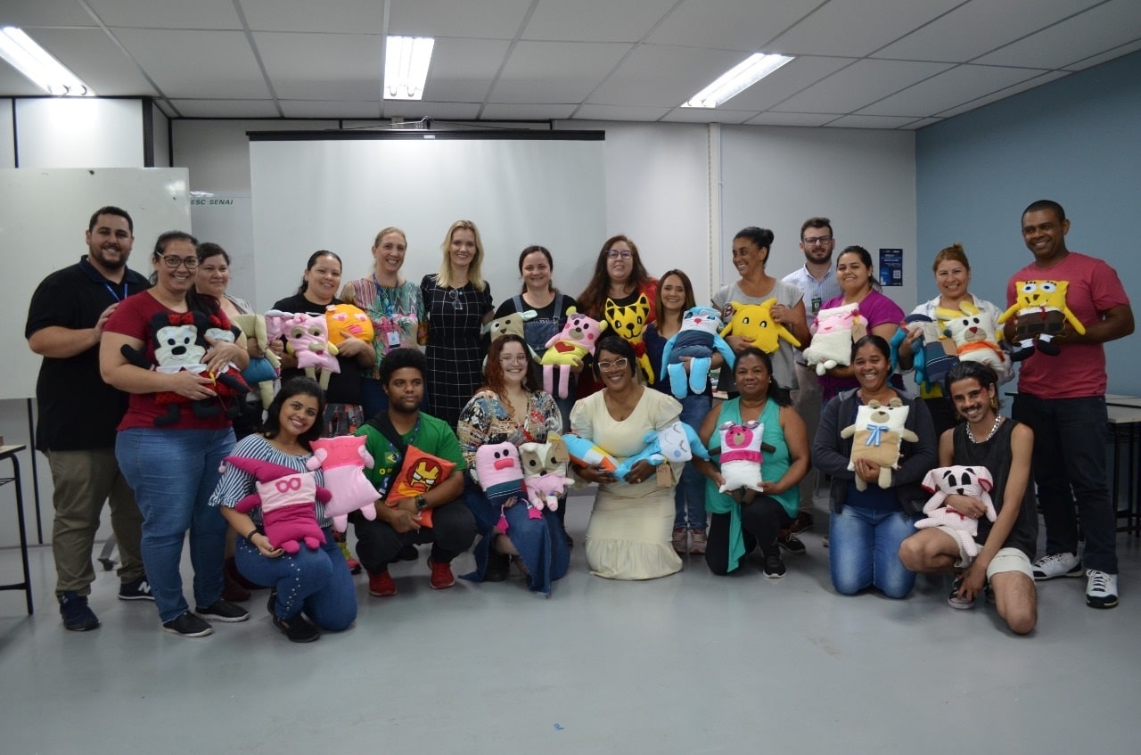Programa Qualifica Jaraguá conclui formação com atividade solidária