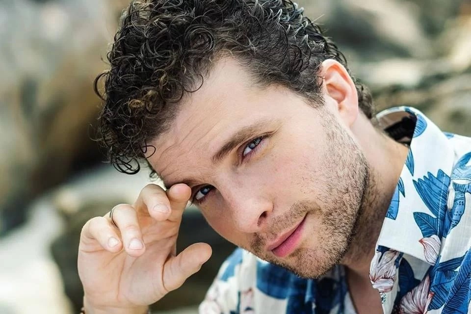 PODCAST – Entenda o que é assexualidade, vivida por personagens na novela Travessia