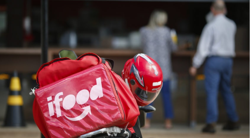 iFood esclarece se os entregadores devem ou não subir para entregar os pedidos