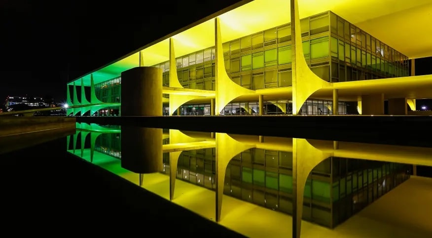 TSE diploma presidentes desde 1946; saiba o que é o rito que marca fim das eleições