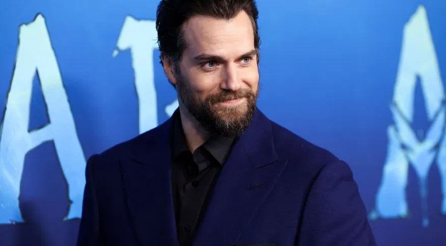 Henry Cavill é eleito o homem mais bonito de 2022