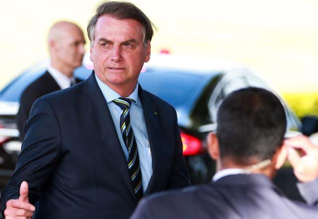 Bolsonaro tem três dias para explicar minuta de decreto, diz Ministro do TSE