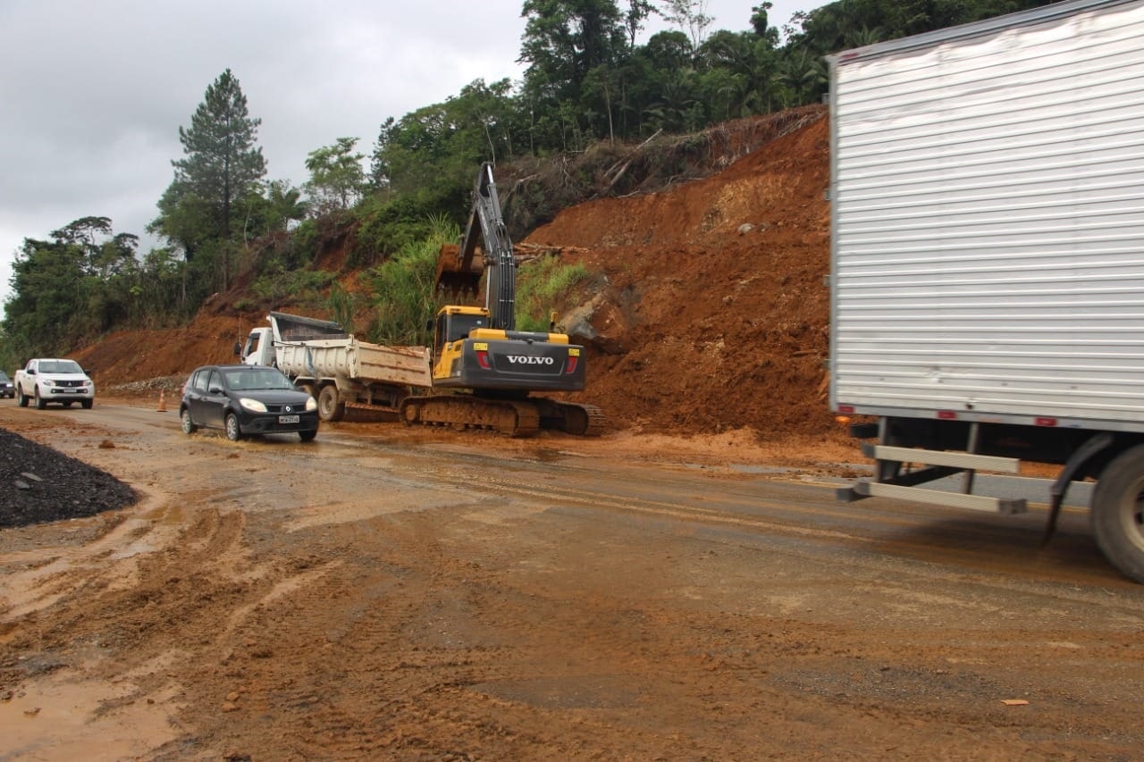 [VÍDE] – Defesa Civil alerta motoristas que trafegam pela Rodovia SC 108