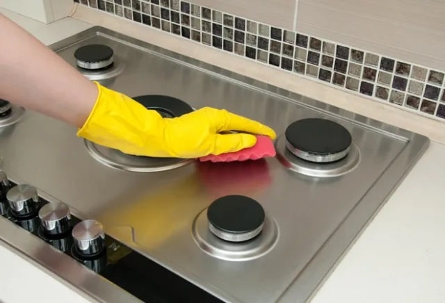 Misturinha milagrosa para tirar manchas de fogão e outras superfícies metálicas