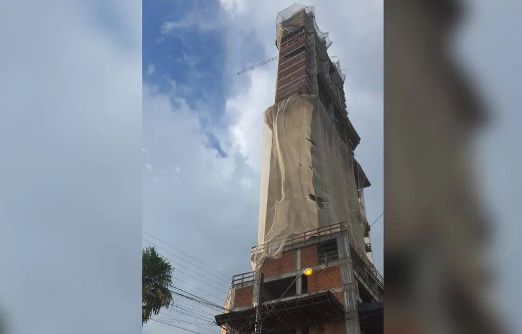 Desabamento mata uma pessoa e deixa 10 feridos em centro religioso de SC