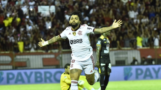 Futebol: Flamengo vence o Volta Redonda de virada no Raulino de Oliveira