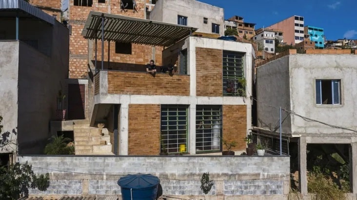 Casa em favela de Belo Horizonte é premiada em concurso internacional de arquitetura