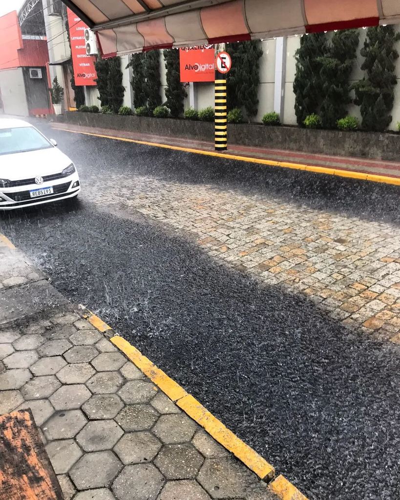 “Chuva Negra” em município de Santa Catarina nesta quarta-feira (01)