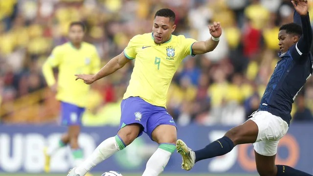 Vitor Roque brilha em nova vitória da Seleção Brasileira Sub-20