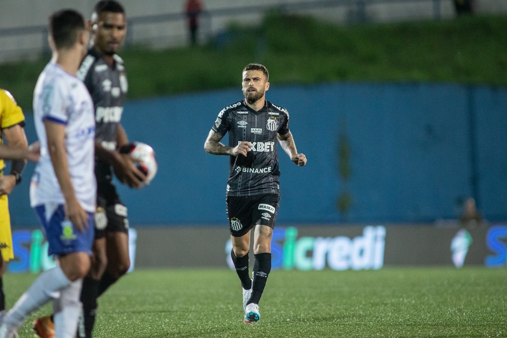 Futebol: A boa reestreia de Lucas Lima anima o Santos