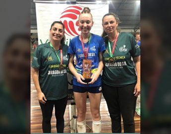 Atletas do voleibol da base de Jaraguá são convocados à seleção
