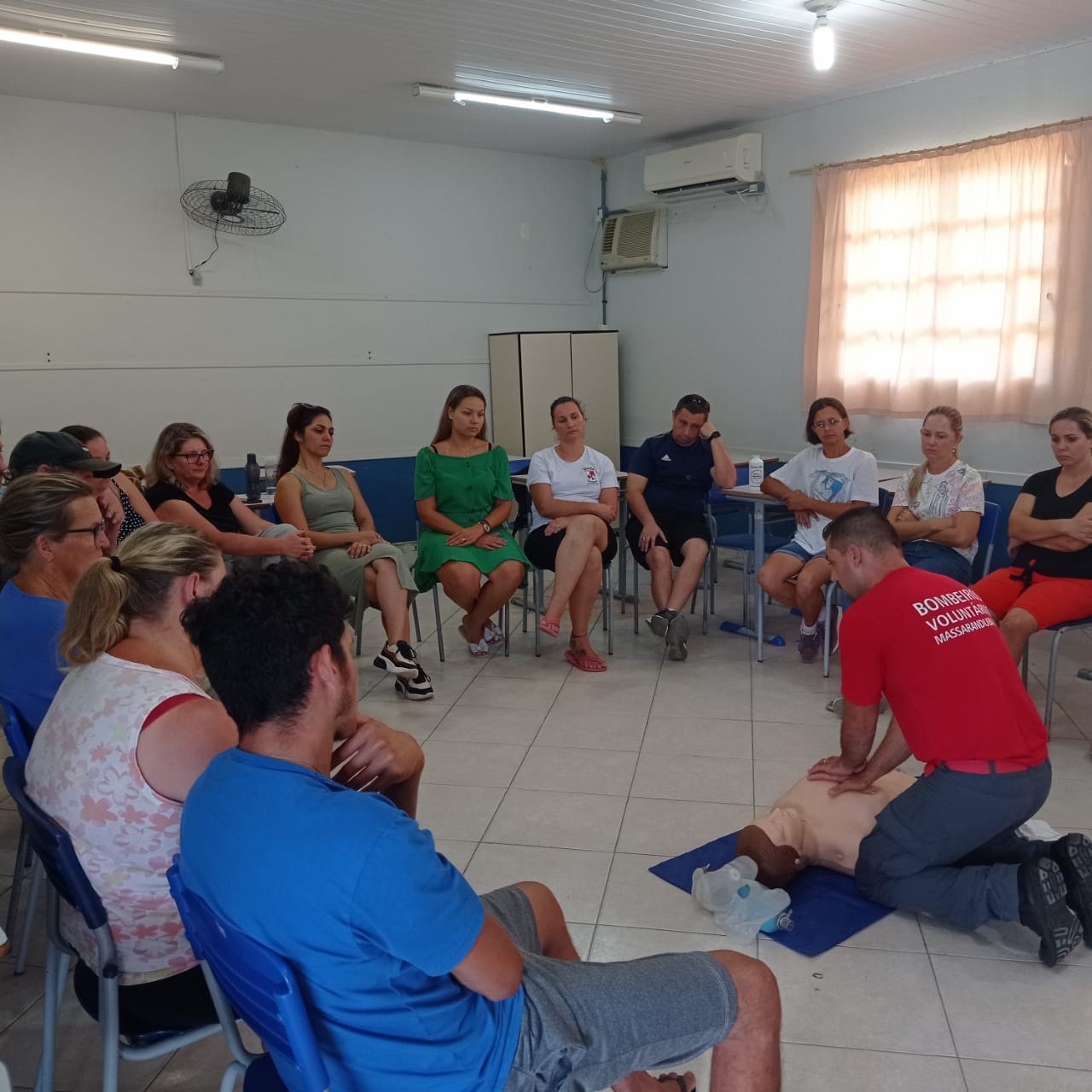 Professores e servidores são capacitados sobre primeiros socorros
