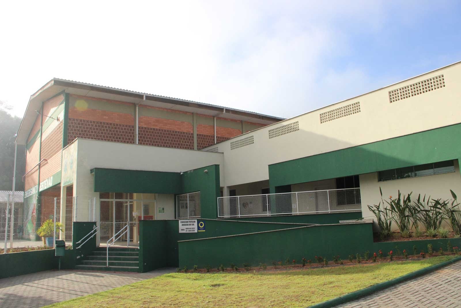 Acesso de estranhos nas escolas é mais rígido com nova legislação