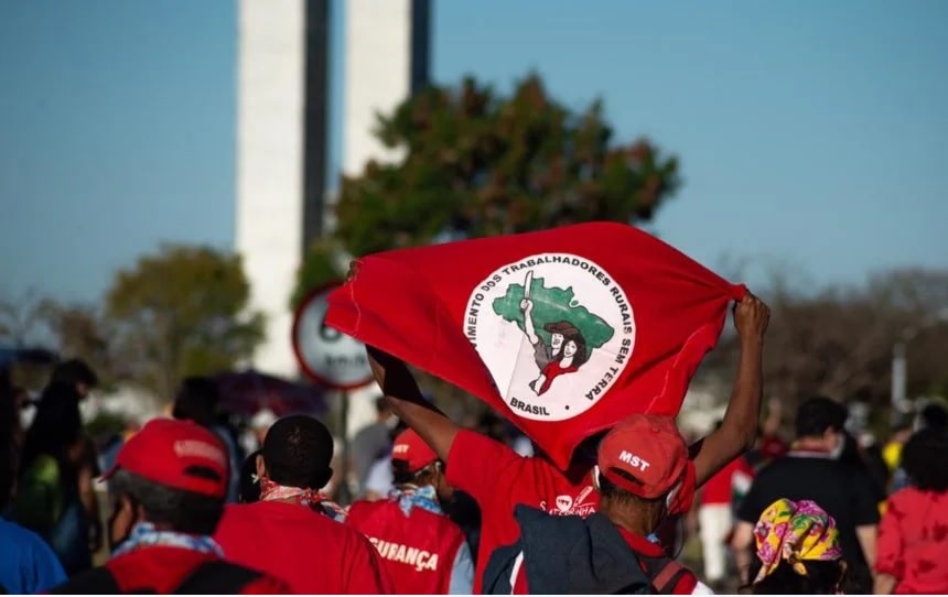 Suzano obtém liminar para reintegrar uma das fazendas invadidas pelo MST na Bahia
