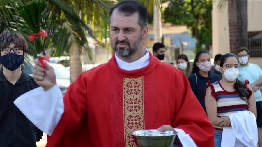 Padre dirigia caminhonete envolvida em acidente que matou 4 jovens em MS