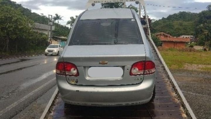 Abordagem em bar resulta no flagrante de crimes de trânsito