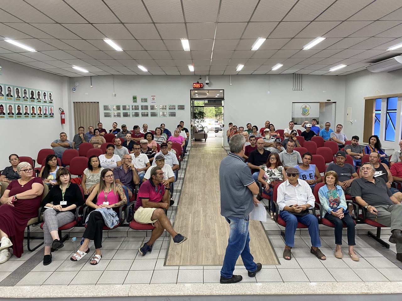 Famílias da Estrada Bananal do Sul recebem os títulos de propriedade