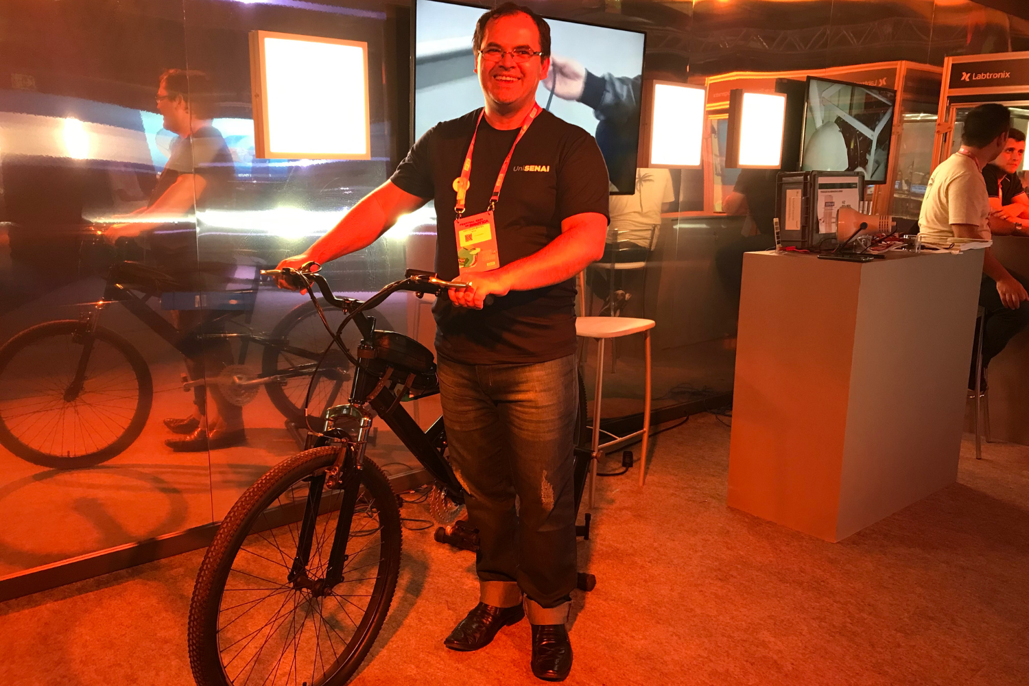 Conversor para bicicleta é destaque em mostra no Festival Sesi de Robótica